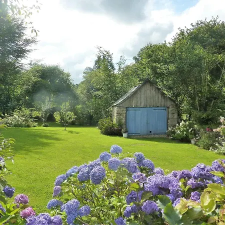 Charming With Garden *