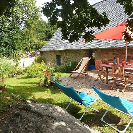Ferienhaus Charming With Garden *